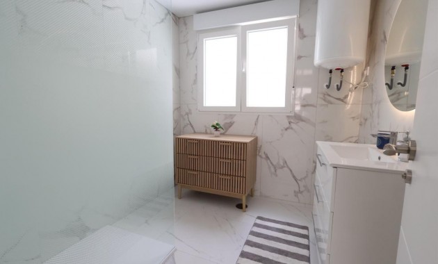 Sale - Apartment / flat -
Torrevieja - Acequion