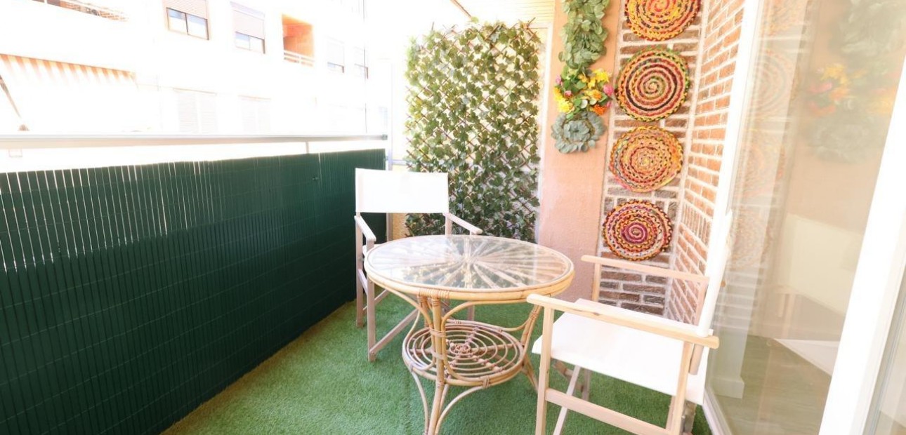 Sale - Apartment / flat -
Torrevieja - Acequion