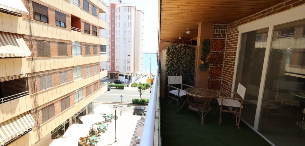 Sale - Apartment / flat -
Torrevieja - Acequion