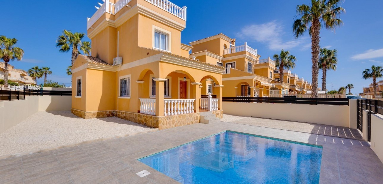 Sale - Villa -
Algorfa - Costa blanca sur