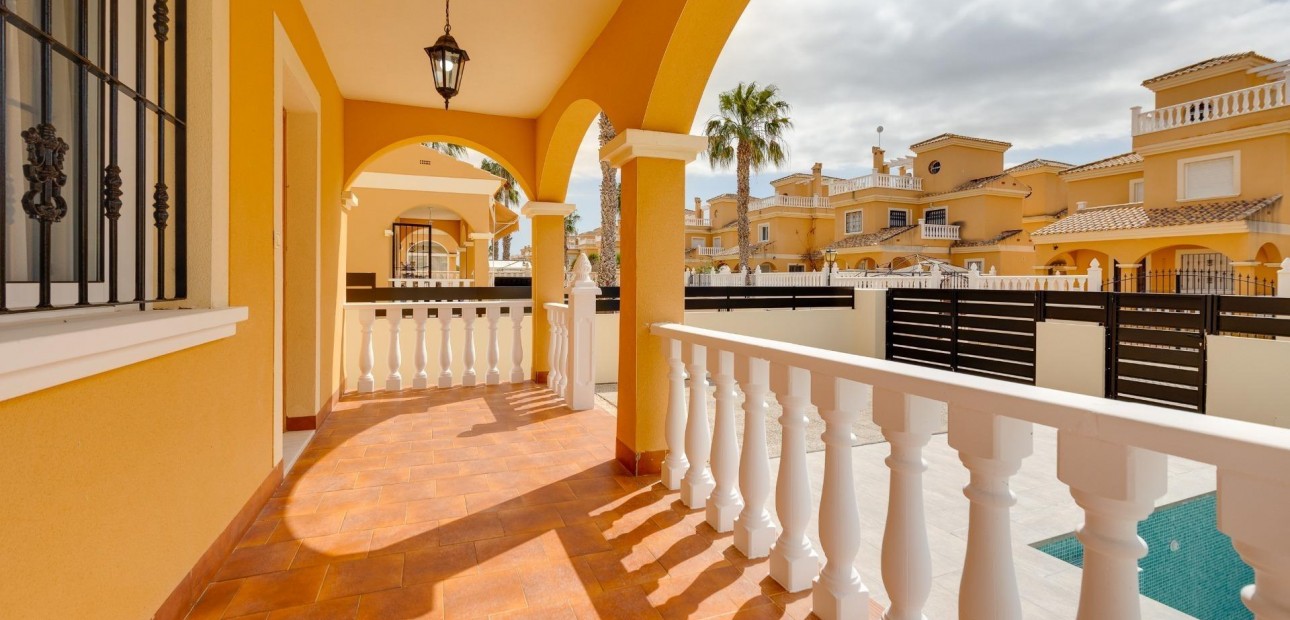 Sale - Villa -
Algorfa - Costa blanca sur