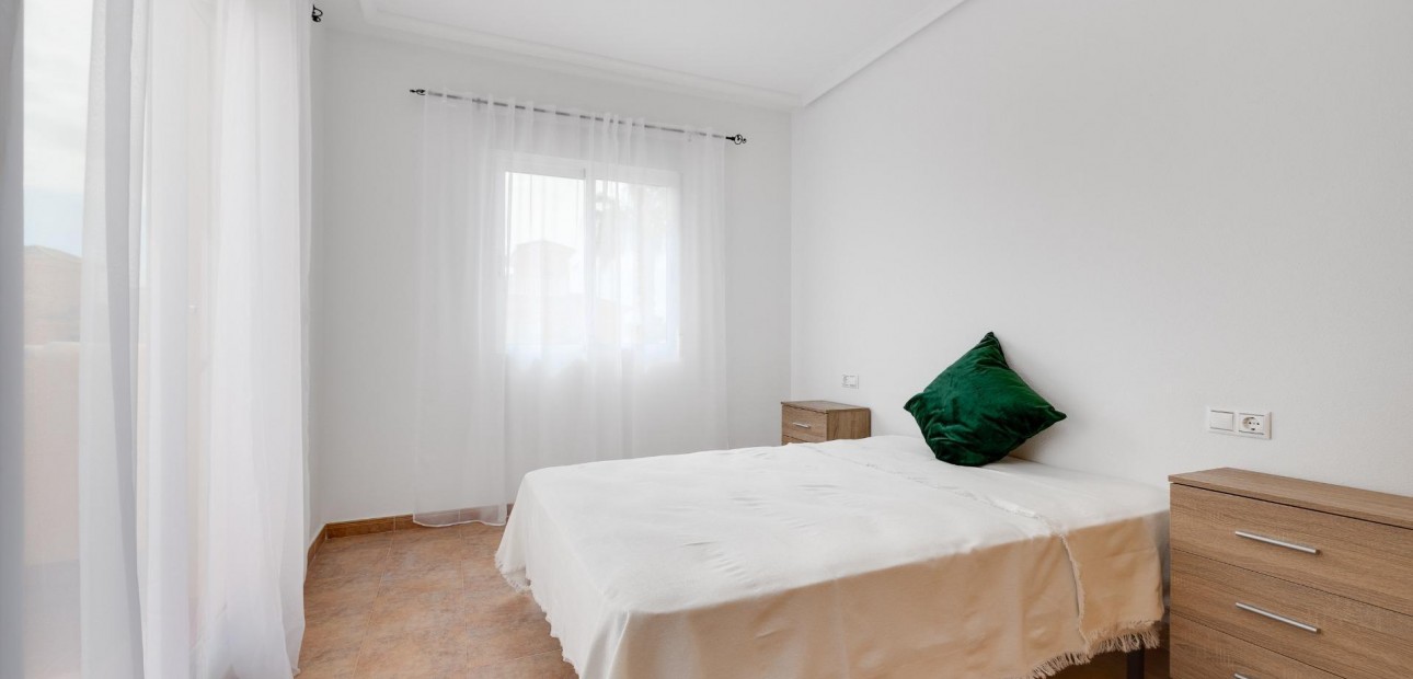 Sale - Villa -
Algorfa - Costa blanca sur