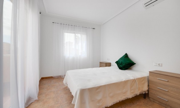 Sale - Villa -
Algorfa - Costa blanca sur