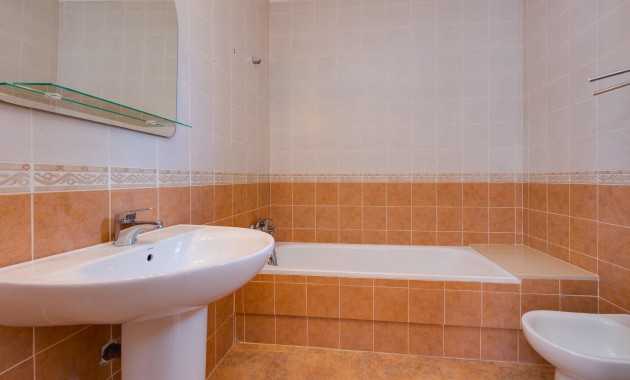 Sale - Villa -
Algorfa - Costa blanca sur