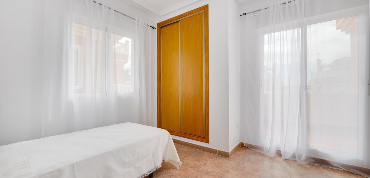 Sale - Villa -
Algorfa - Costa blanca sur