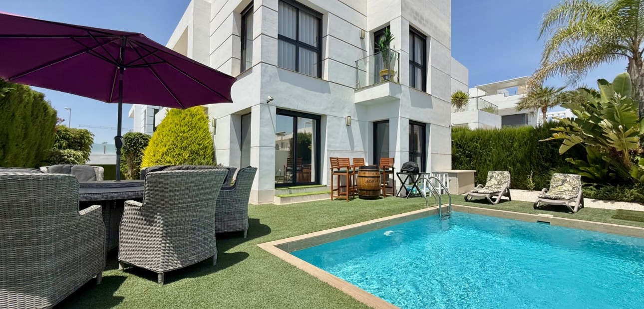 Sale - Detached Villa -
Ciudad Quesada - Ciudad Quesada - Town