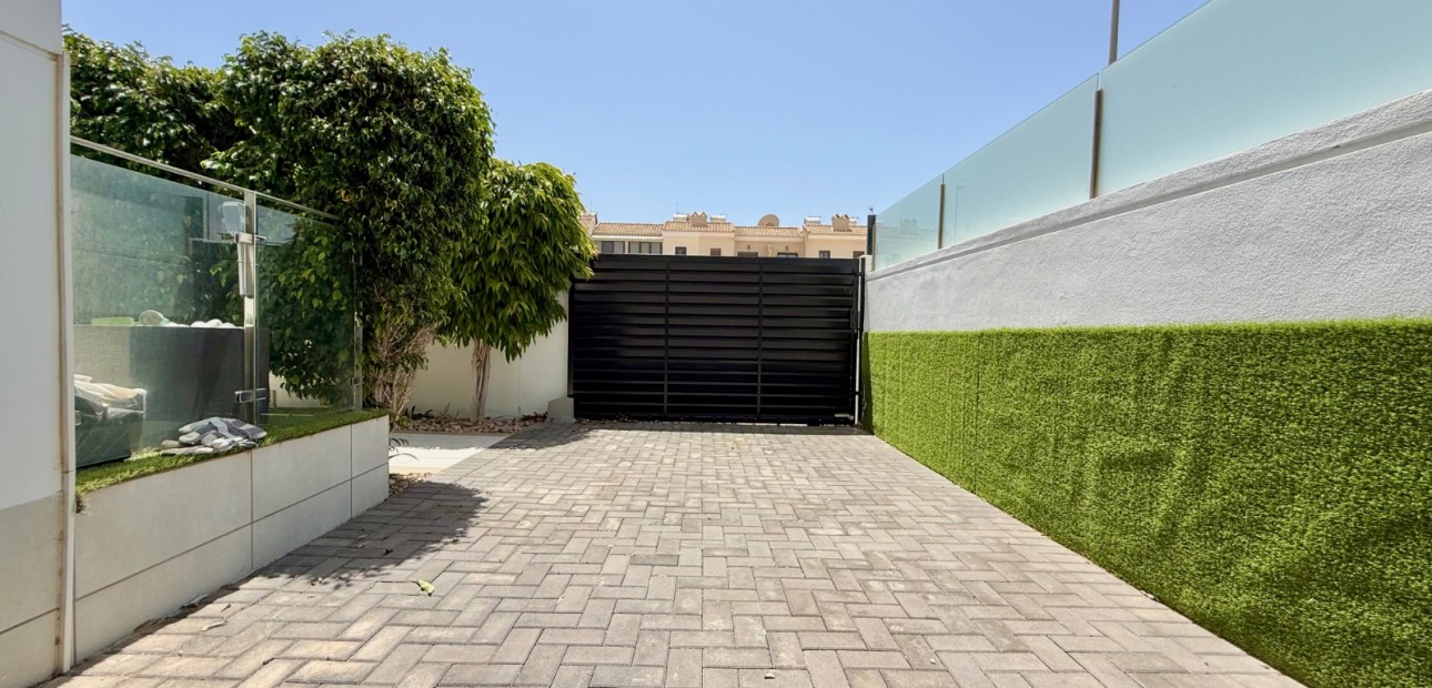 Sale - Detached Villa -
Ciudad Quesada - Ciudad Quesada - Town