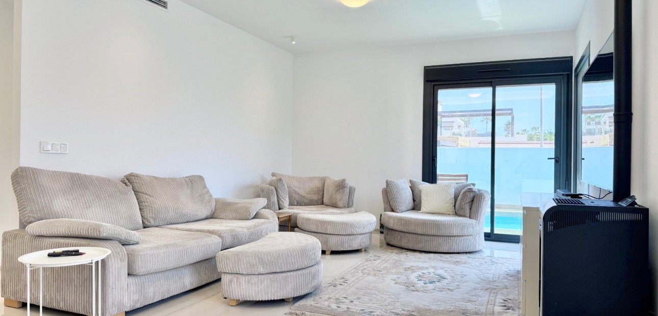 Sale - Detached Villa -
Ciudad Quesada - Ciudad Quesada - Town