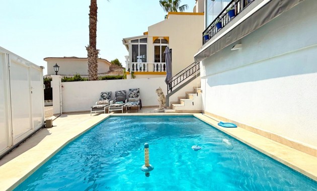 Sale - Detached Villa -
Orihuela Costa - Villamartin
