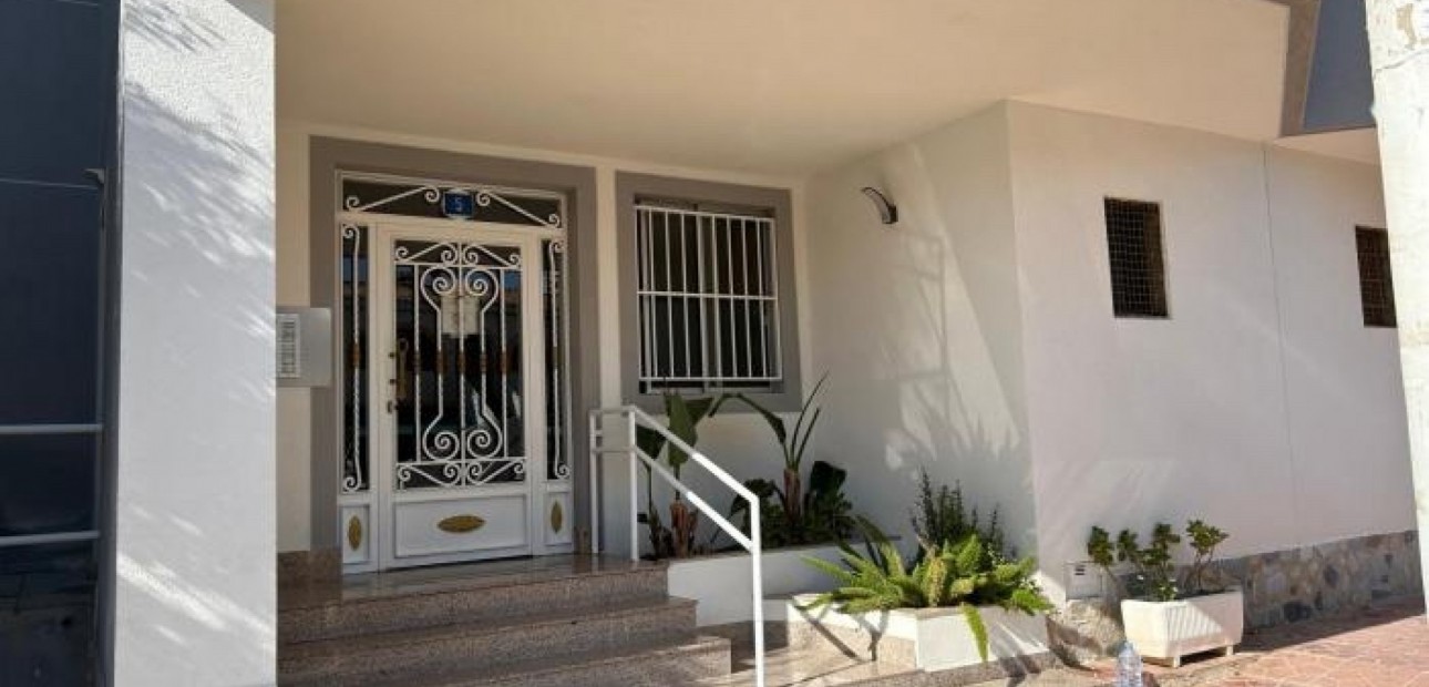 Sale - Apartment / flat -
Orihuela Costa - Cabo Roig