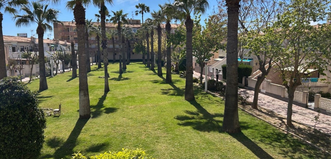 Sale - Apartment / flat -
Orihuela Costa - Cabo Roig