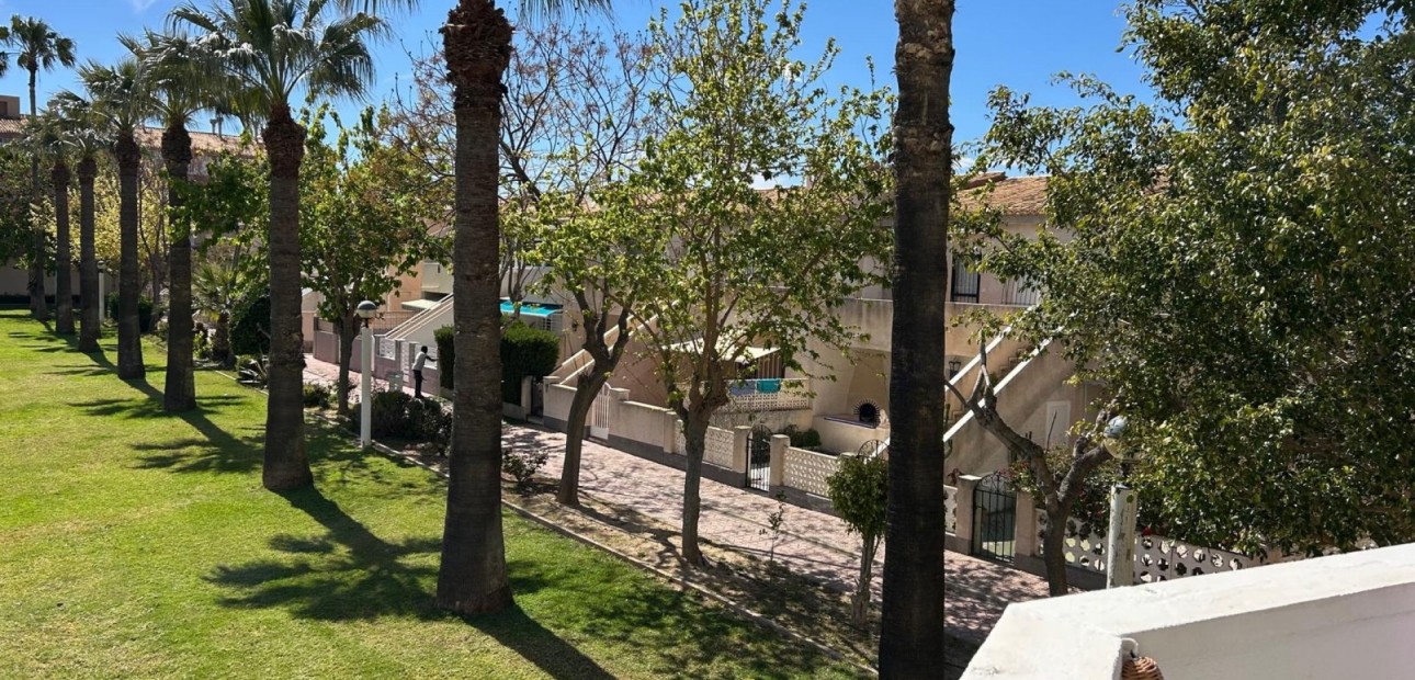 Sale - Apartment / flat -
Orihuela Costa - Cabo Roig