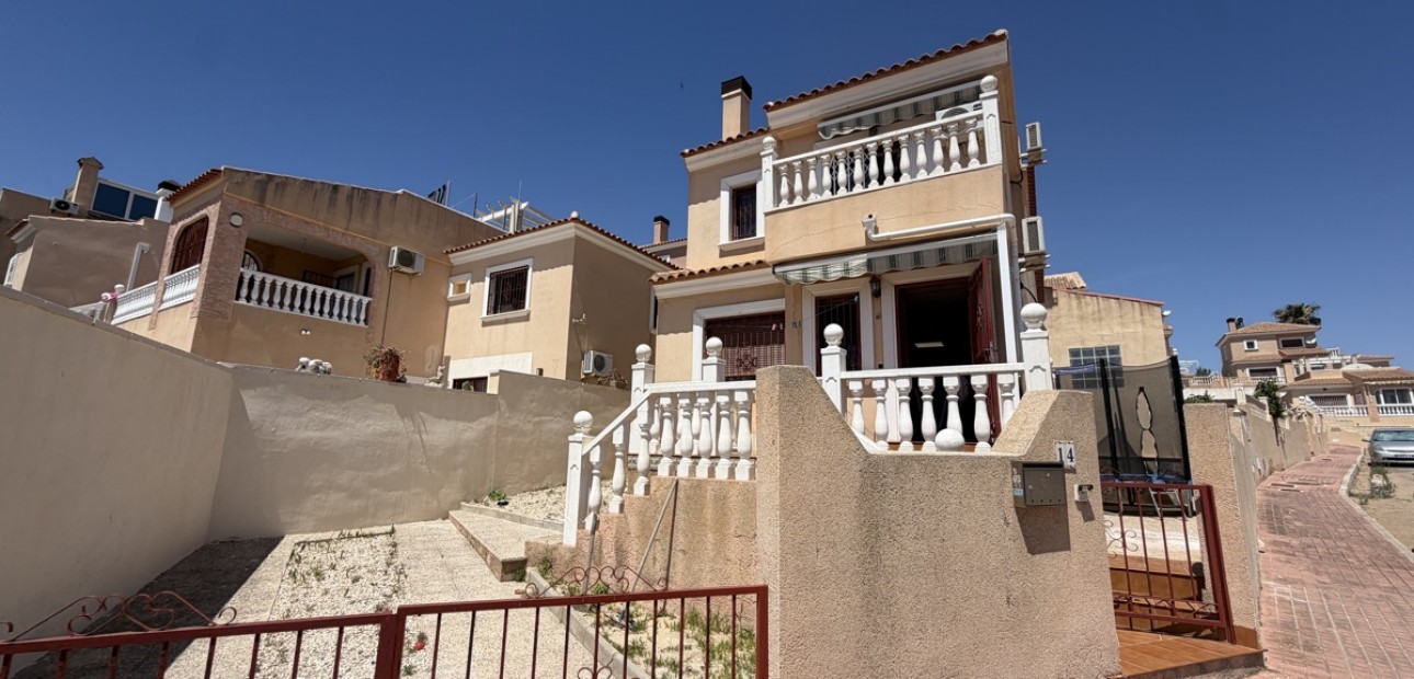 Sale - Detached Villa -
Orihuela Costa - Villamartin