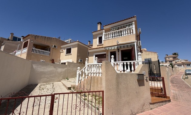 Sale - Detached Villa -
Orihuela Costa - Villamartin