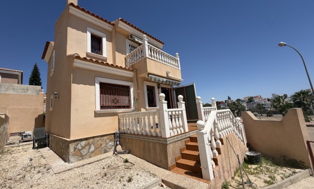 Sale - Detached Villa -
Orihuela Costa - Villamartin