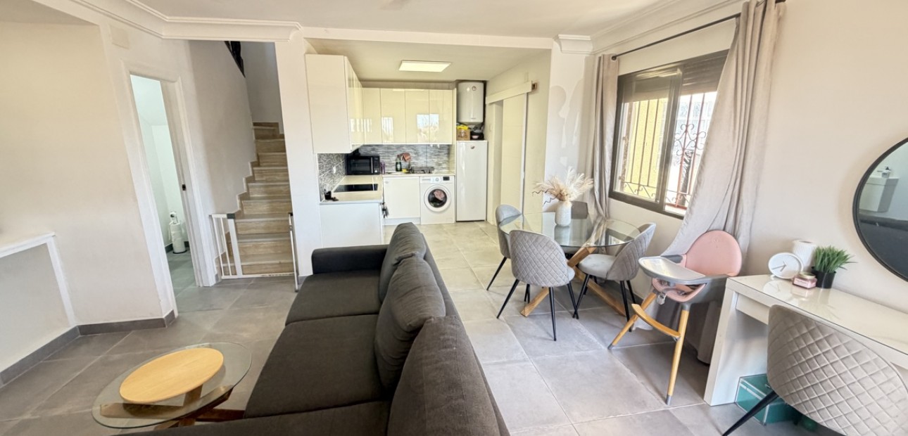 Sale - Detached Villa -
Orihuela Costa - Villamartin