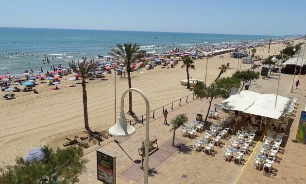 Sale - Apartment / flat -
Guardamar del Segura - Pueblo