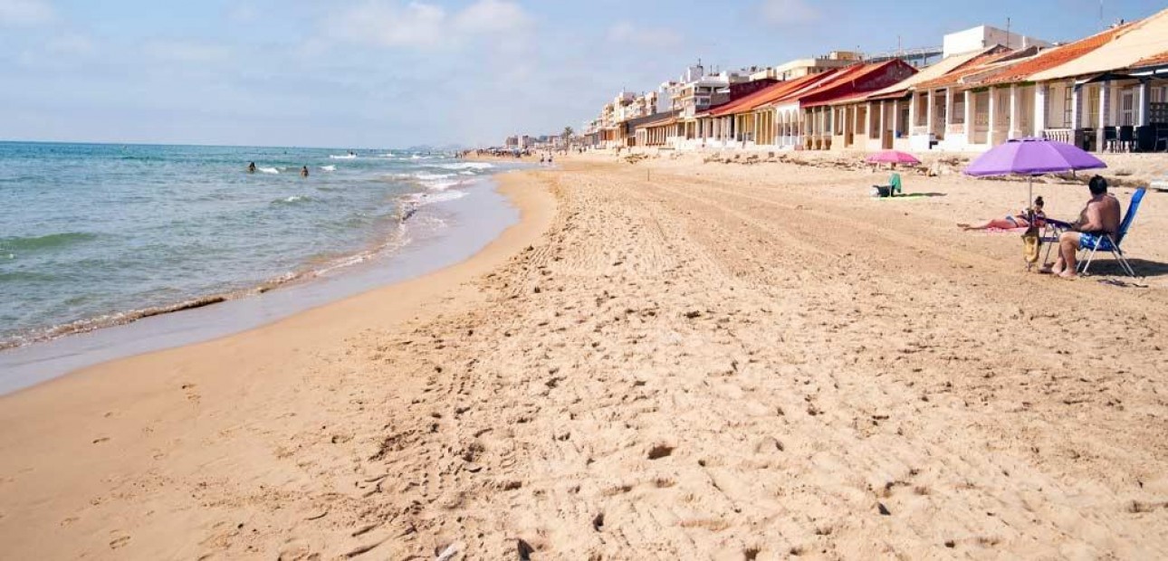 Sale - Apartment / flat -
Guardamar del Segura - Pueblo