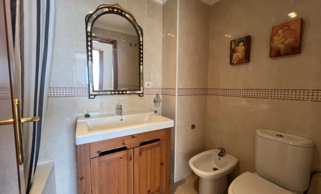 Sale - Apartment / flat -
Torrevieja - Centro