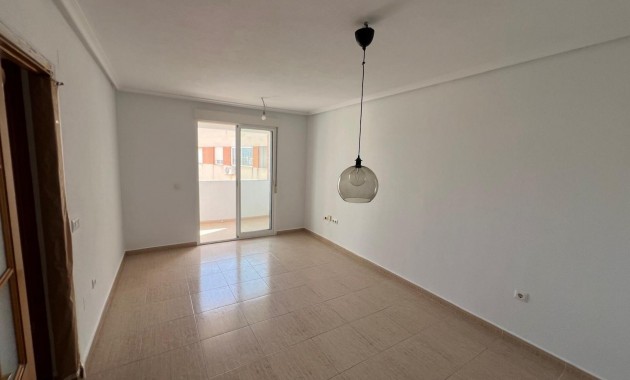 Sale - Apartment / flat -
Torrevieja - Centro