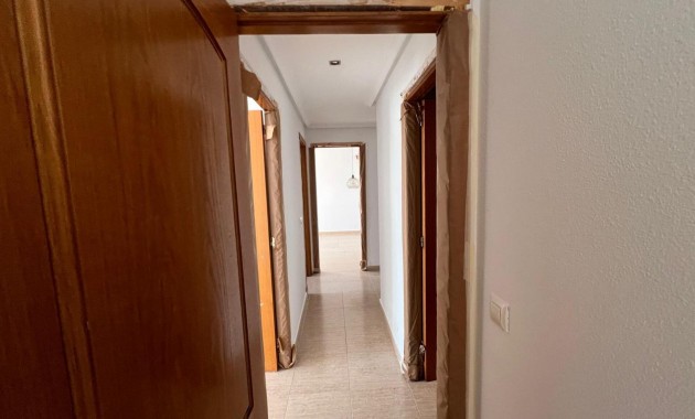 Sale - Apartment / flat -
Torrevieja - Centro
