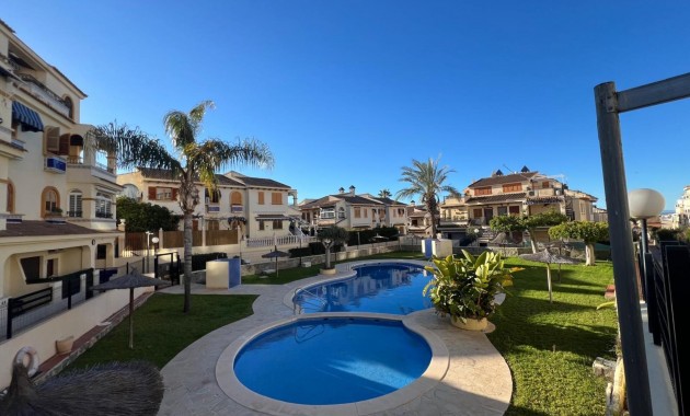 Sale - Apartment / flat -
Torrevieja - Sector 25