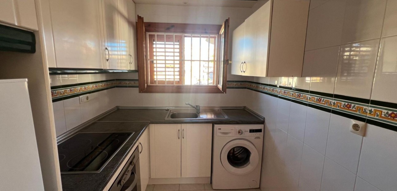 Sale - Apartment / flat -
Torrevieja - Sector 25