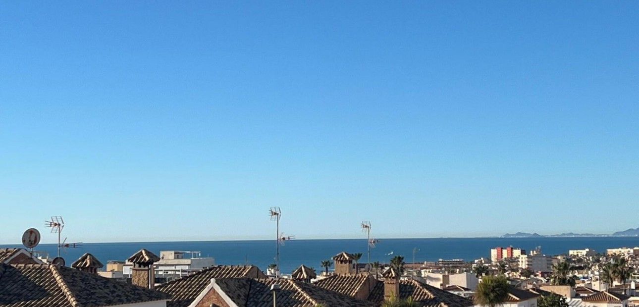 Sale - Apartment / flat -
Torrevieja - Sector 25