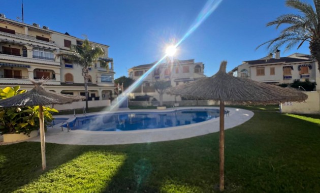 Sale - Apartment / flat -
Torrevieja - Sector 25