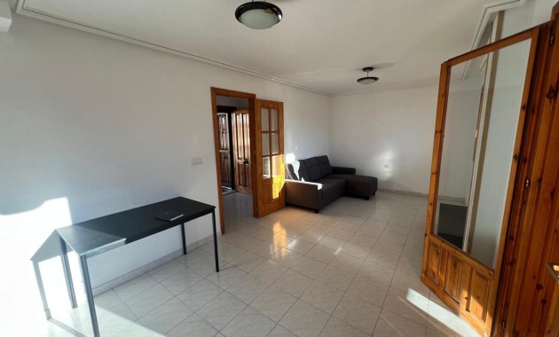 Sale - Apartment / flat -
Torrevieja - Sector 25