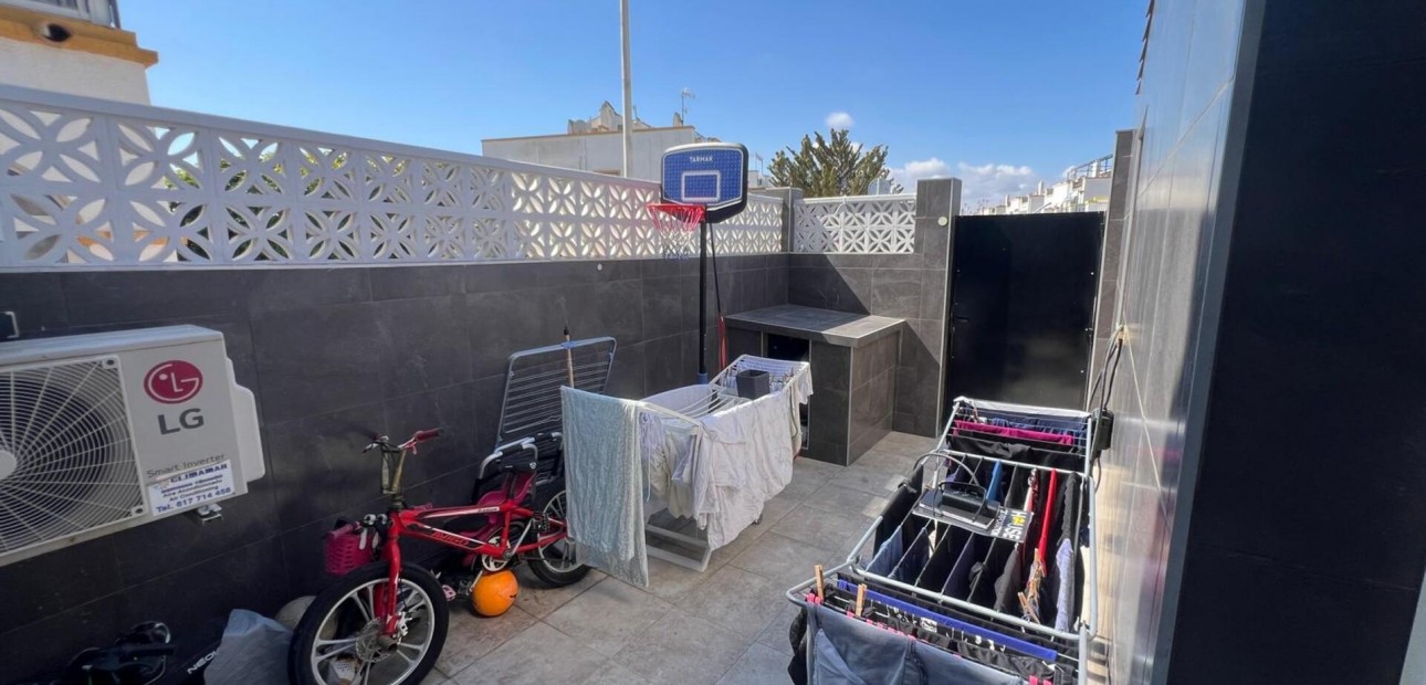 Sale - Bungalow -
Torrevieja - Carrefour