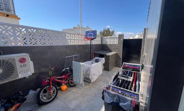 Sale - Bungalow -
Torrevieja - Carrefour