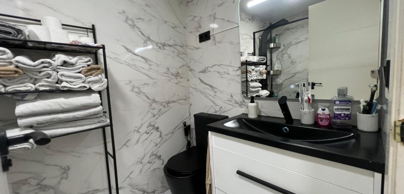 Sale - Bungalow -
Torrevieja - Carrefour