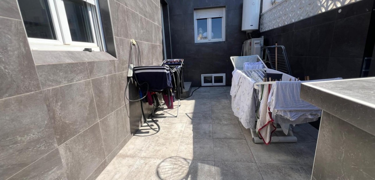 Sale - Bungalow -
Torrevieja - Carrefour