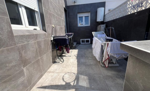 Sale - Bungalow -
Torrevieja - Carrefour