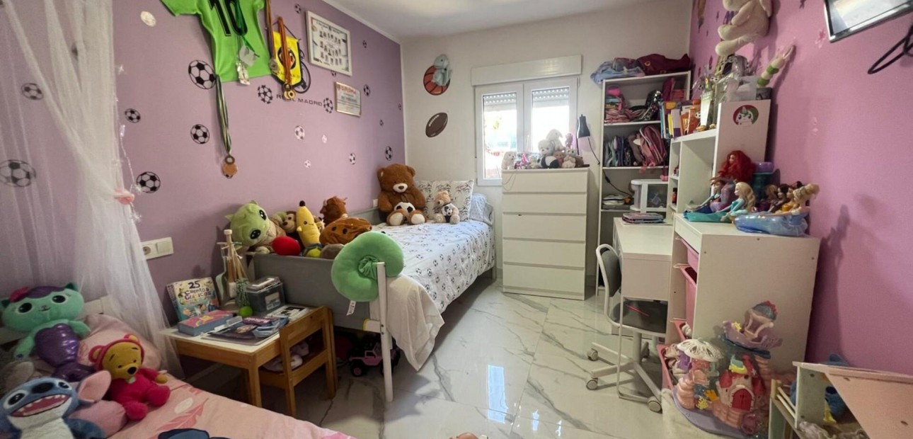Sale - Bungalow -
Torrevieja - Carrefour