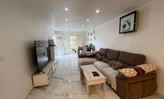 Sale - Bungalow -
Torrevieja - Carrefour