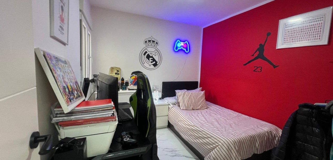 Sale - Bungalow -
Torrevieja - Carrefour