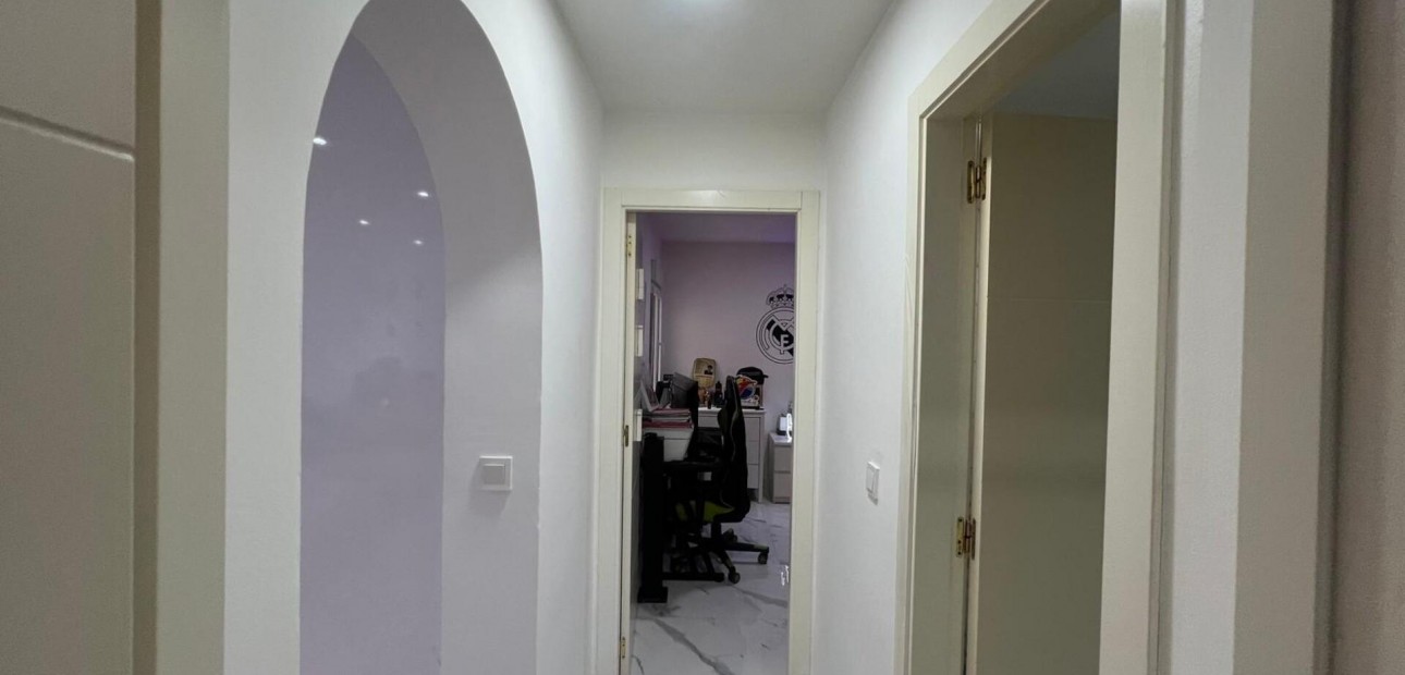Sale - Bungalow -
Torrevieja - Carrefour
