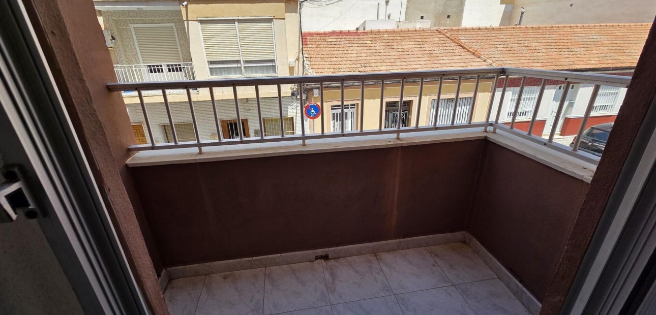 Sale - Apartment / flat -
Torrevieja - Estacion de autobuses