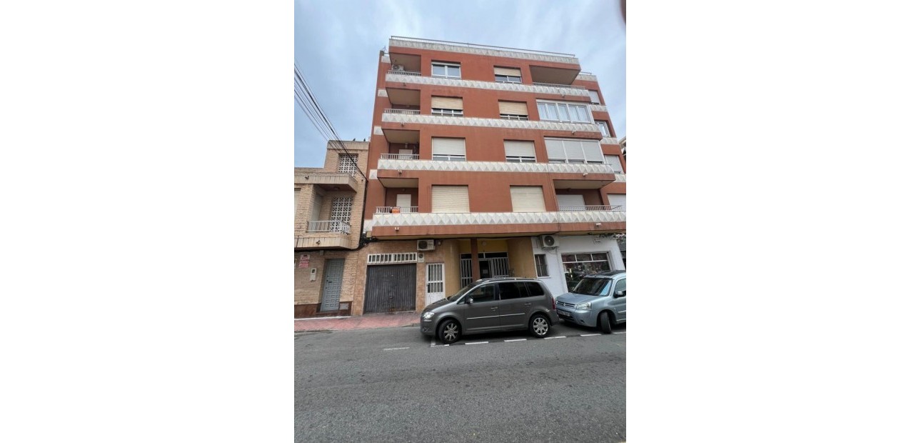 Sale - Apartment / flat -
Torrevieja - Estacion de autobuses