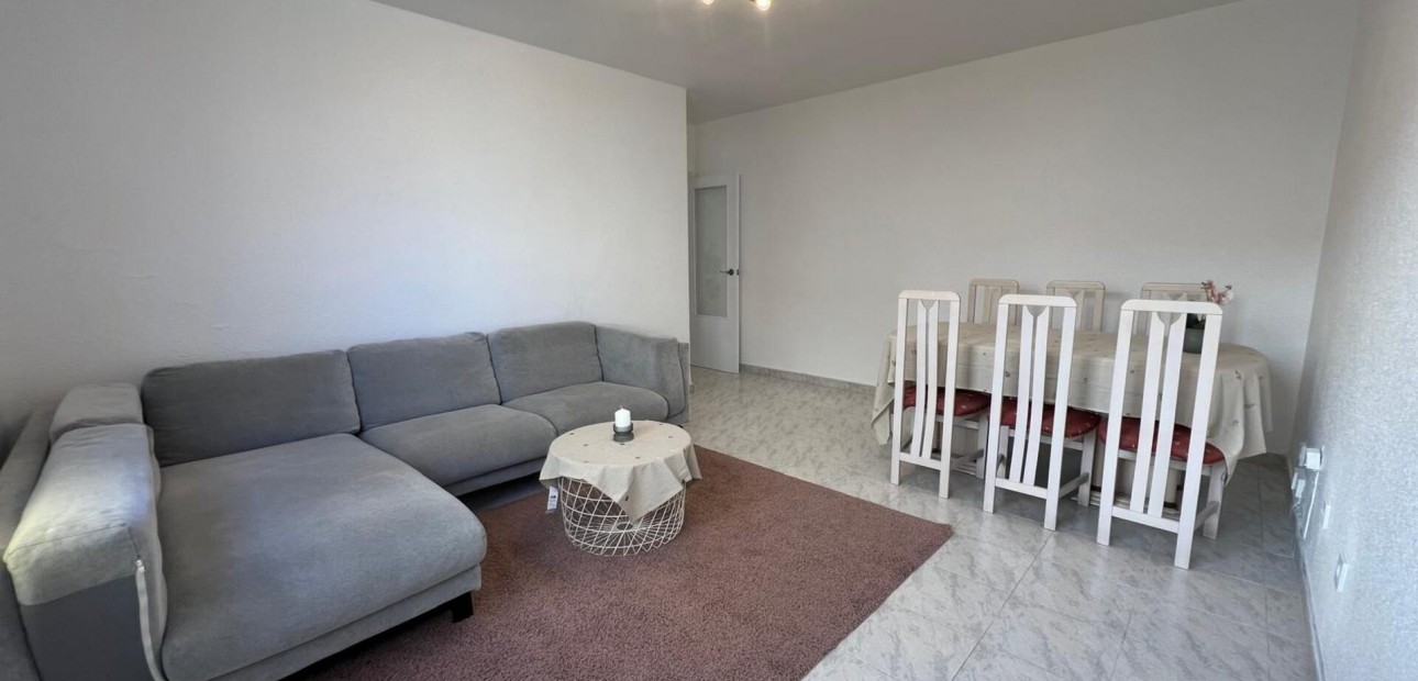 Sale - Apartment / flat -
Torrevieja - Estacion de autobuses