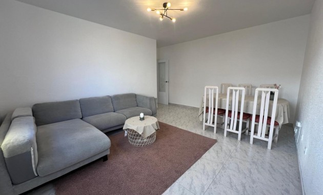 Sale - Apartment / flat -
Torrevieja - Estacion de autobuses