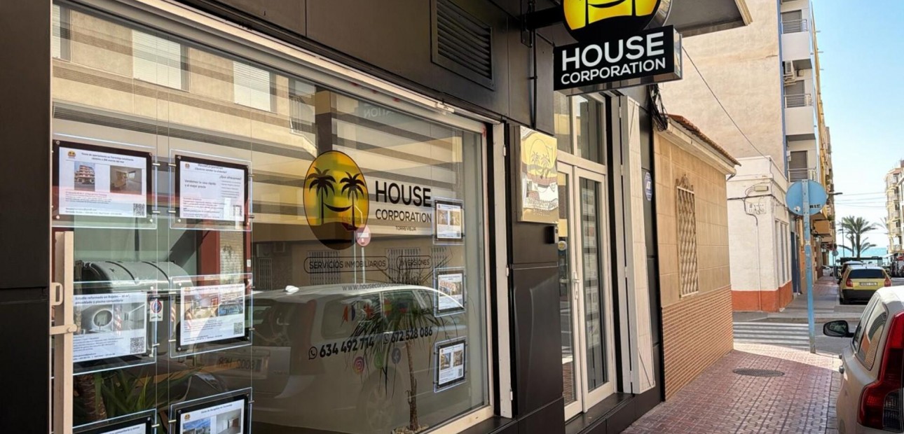 Sale - Apartment / flat -
Torrevieja - Estacion de autobuses