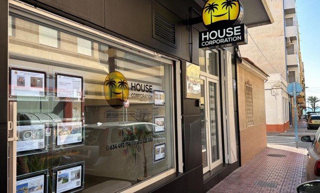 Sale - Apartment / flat -
Torrevieja - Estacion de autobuses