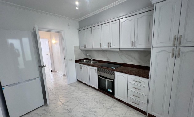 Sale - Apartment / flat -
Torrevieja - Estacion de autobuses