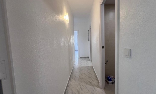 Sale - Apartment / flat -
Torrevieja - Estacion de autobuses