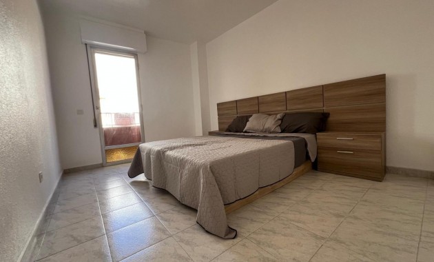 Sale - Apartment / flat -
Torrevieja - Estacion de autobuses