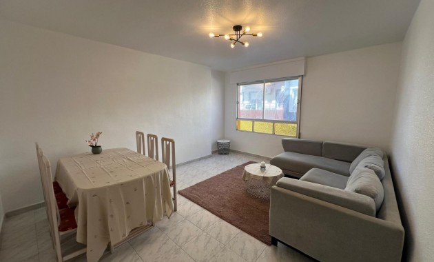 Sale - Apartment / flat -
Torrevieja - Estacion de autobuses