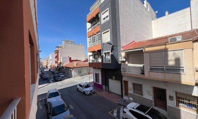 Sale - Apartment / flat -
Torrevieja - Estacion de autobuses